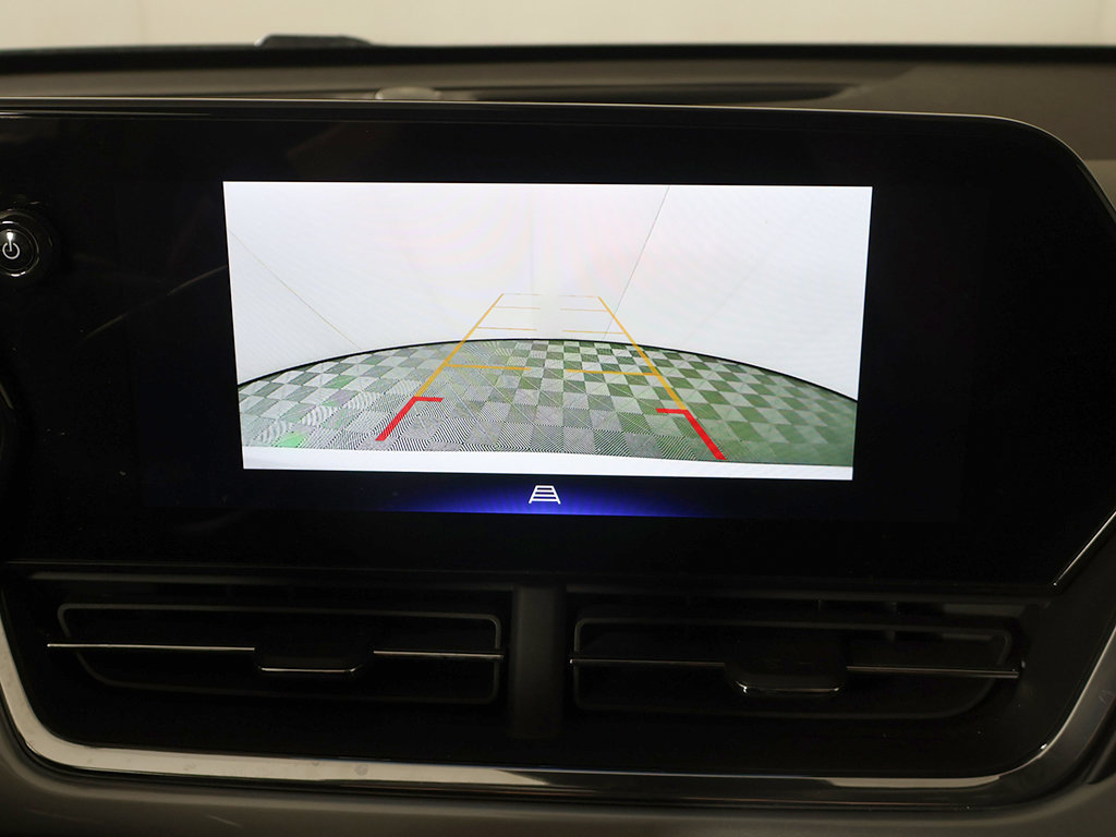 Used 2026 Chevrolet Trax LT FWD image 37