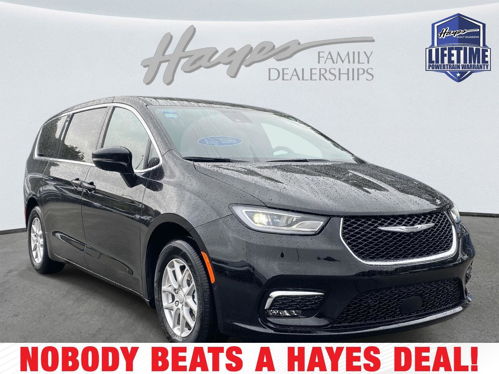 New 2026 Chrysler Pacifica Select