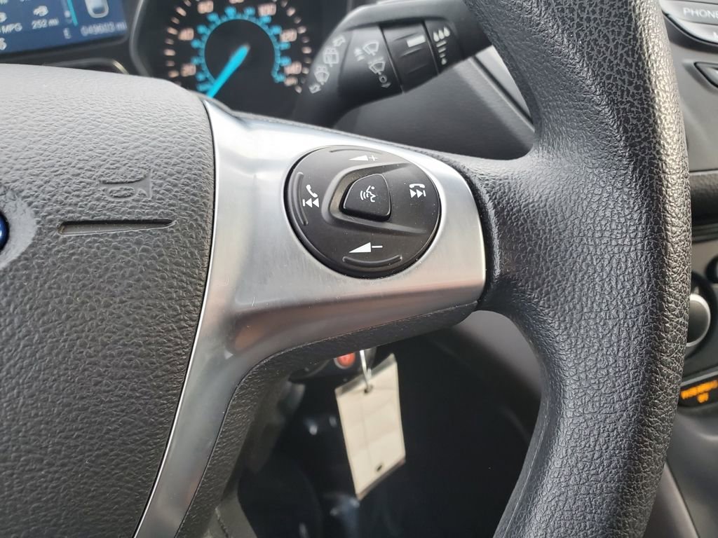 Used 2015 Ford Escape SE image 18