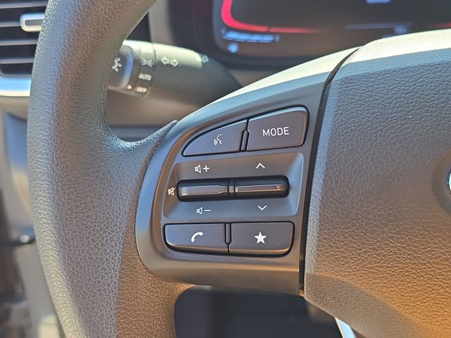 Used 2023 Hyundai Venue SE image 30