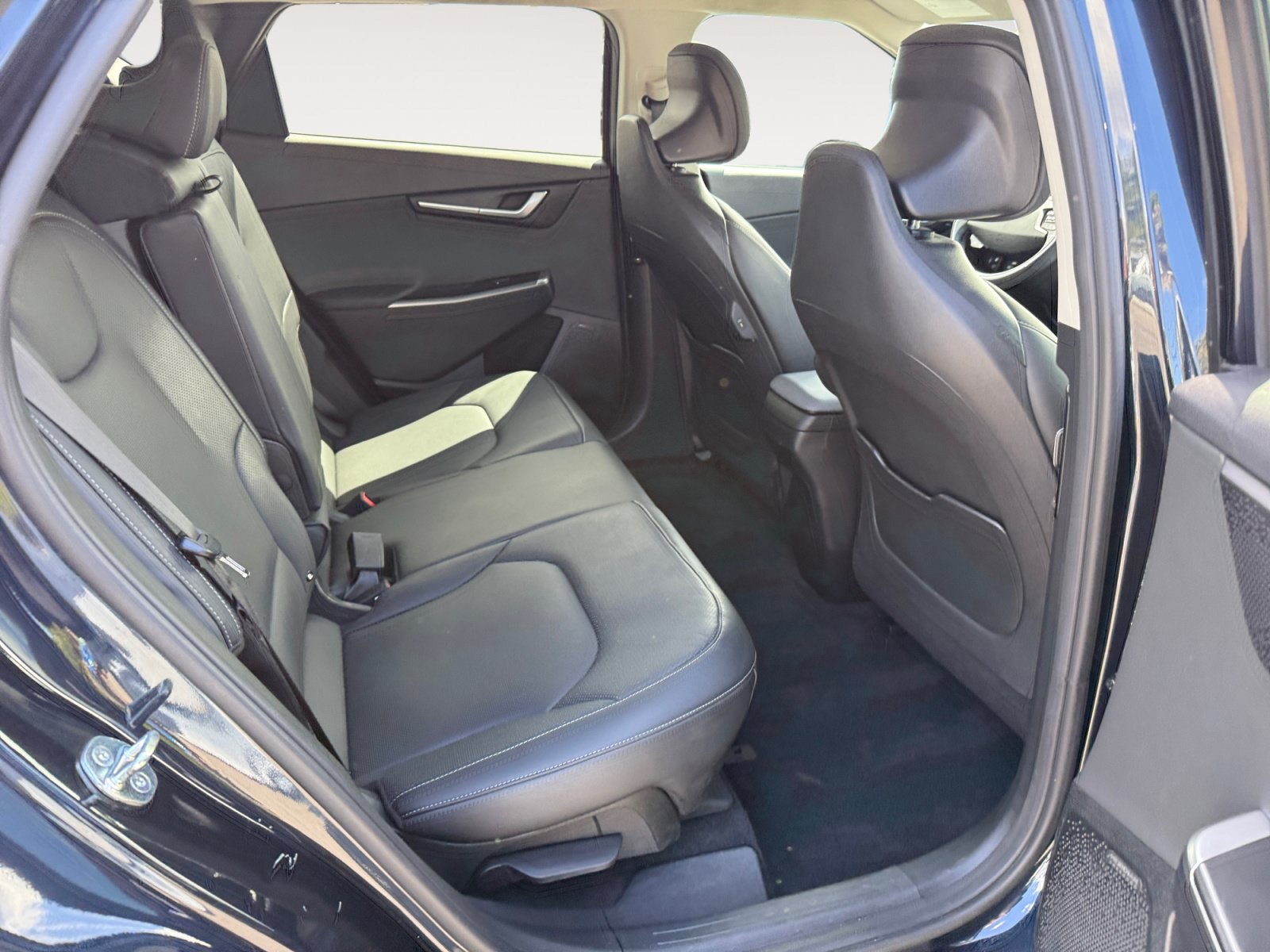 Used 2023 Kia EV6 Wind RWD image 18