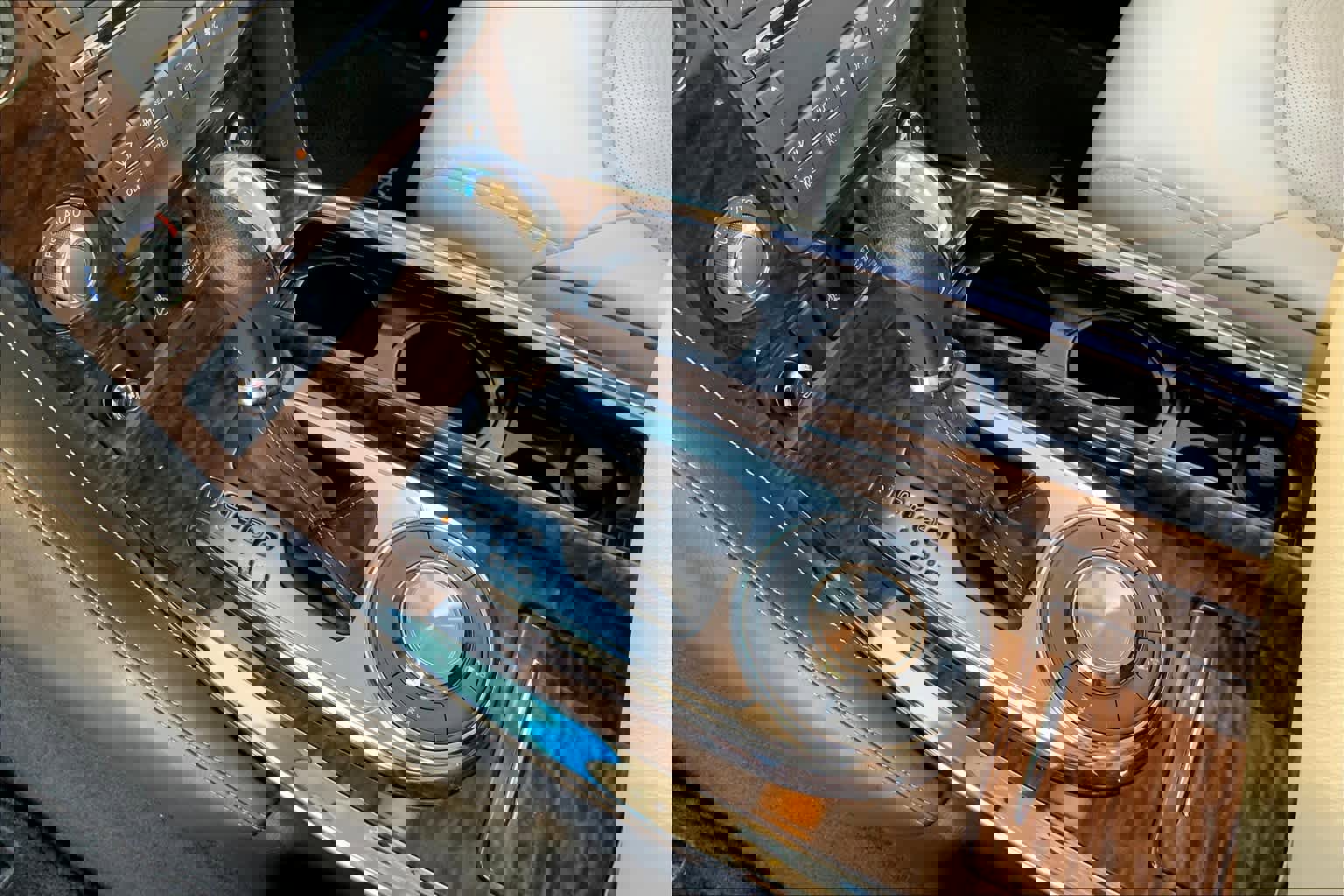 Used 2017 Nissan Armada Platinum w/ Captain Seat Package image 15