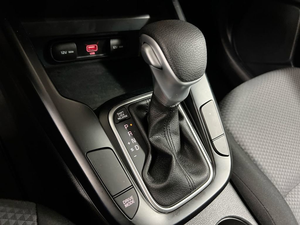 Used 2022 Kia Soul LX w/ Technology Package image 17
