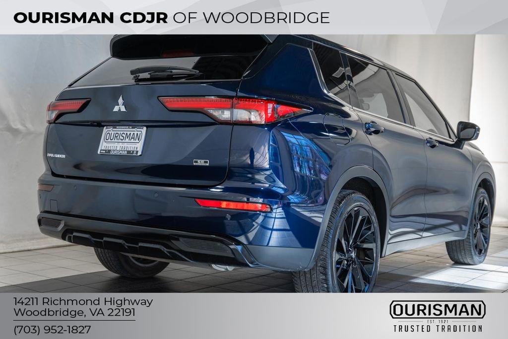 Used 2023 Mitsubishi Outlander SE Black Edition image 5