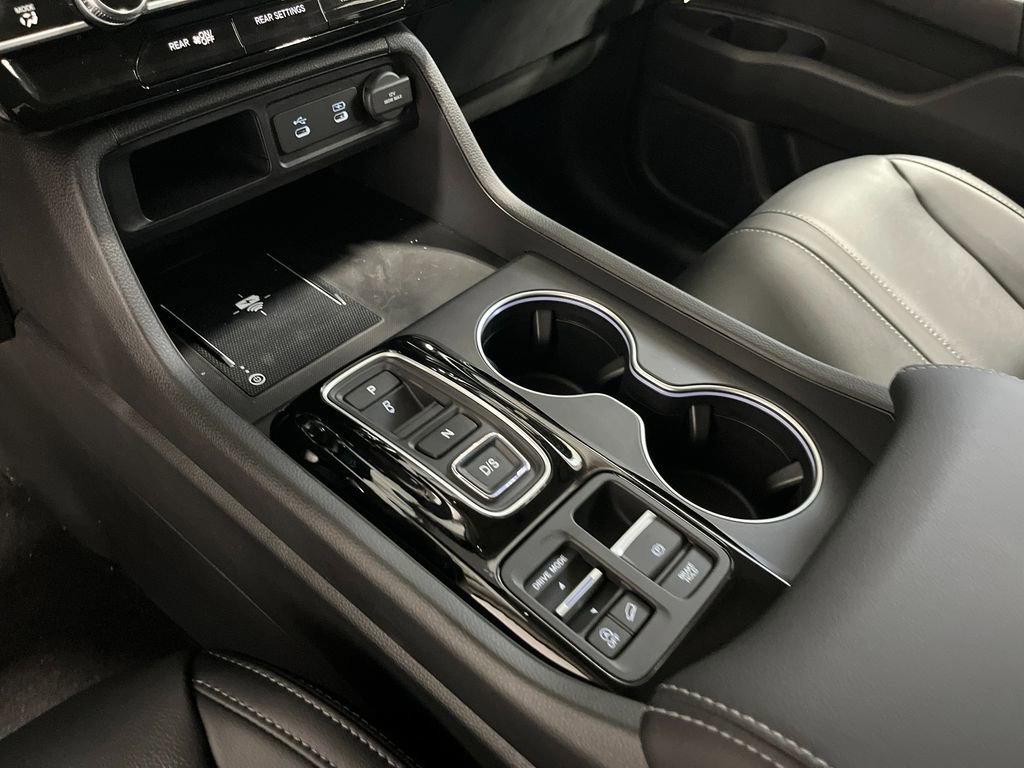 New 2026 Honda Pilot Touring image 17