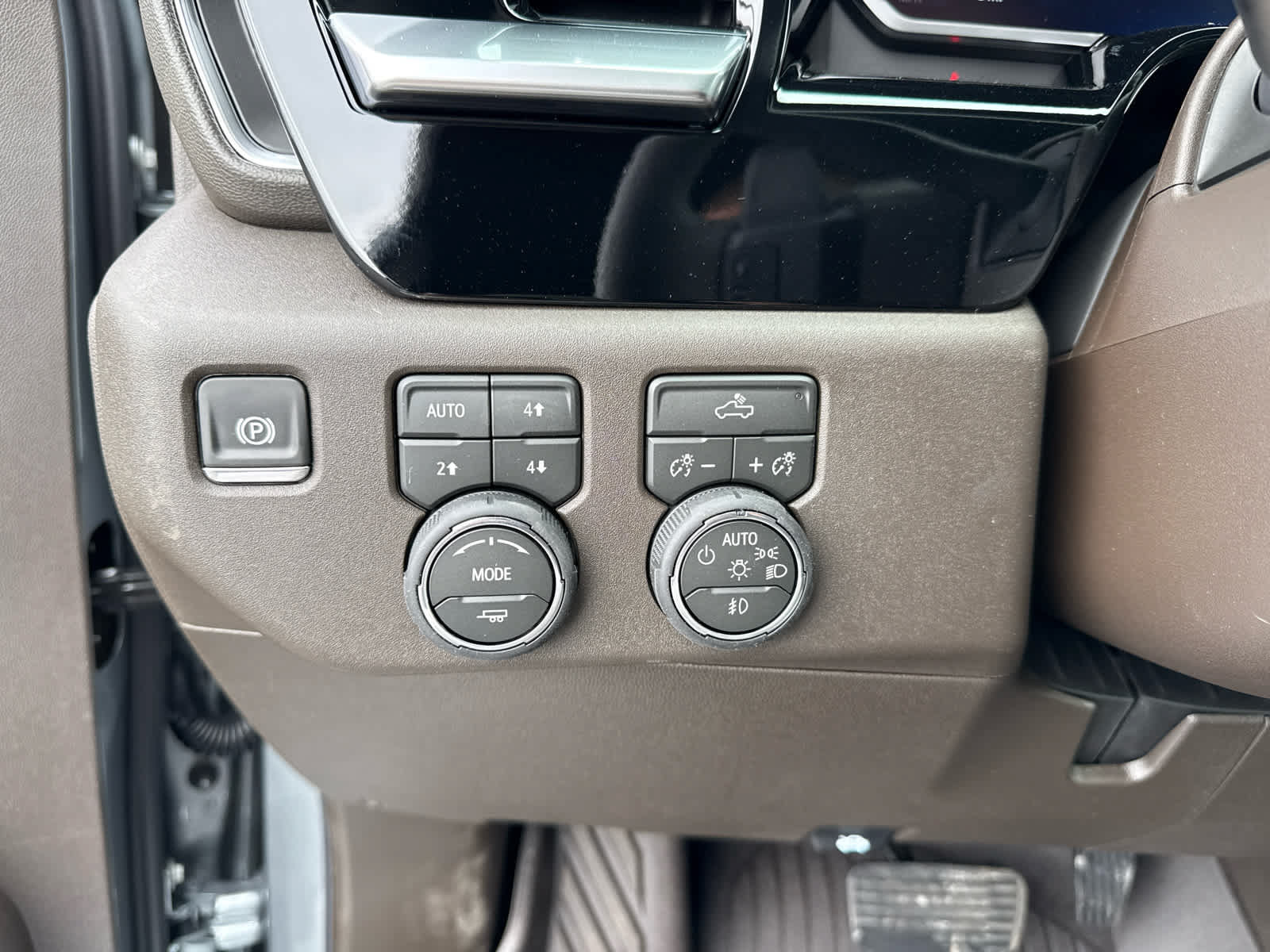 New 2026 Chevrolet Silverado 1500 RST w/ All Star Edition Plus AWD/4WD image 15
