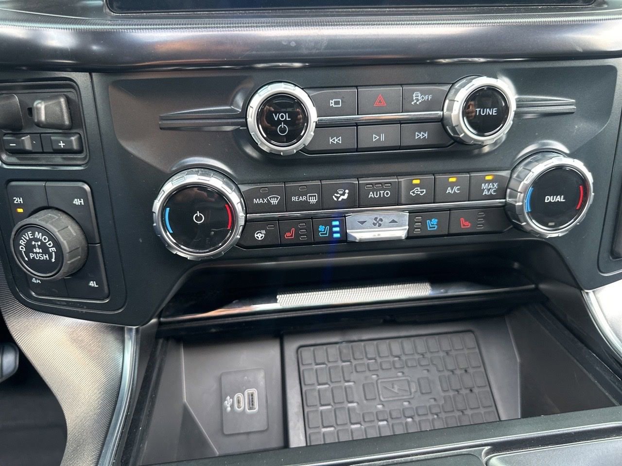 Used 2025 Ford F150 Raptor w/ Equipment Group 803A Raptor R AWD/4WD image 31