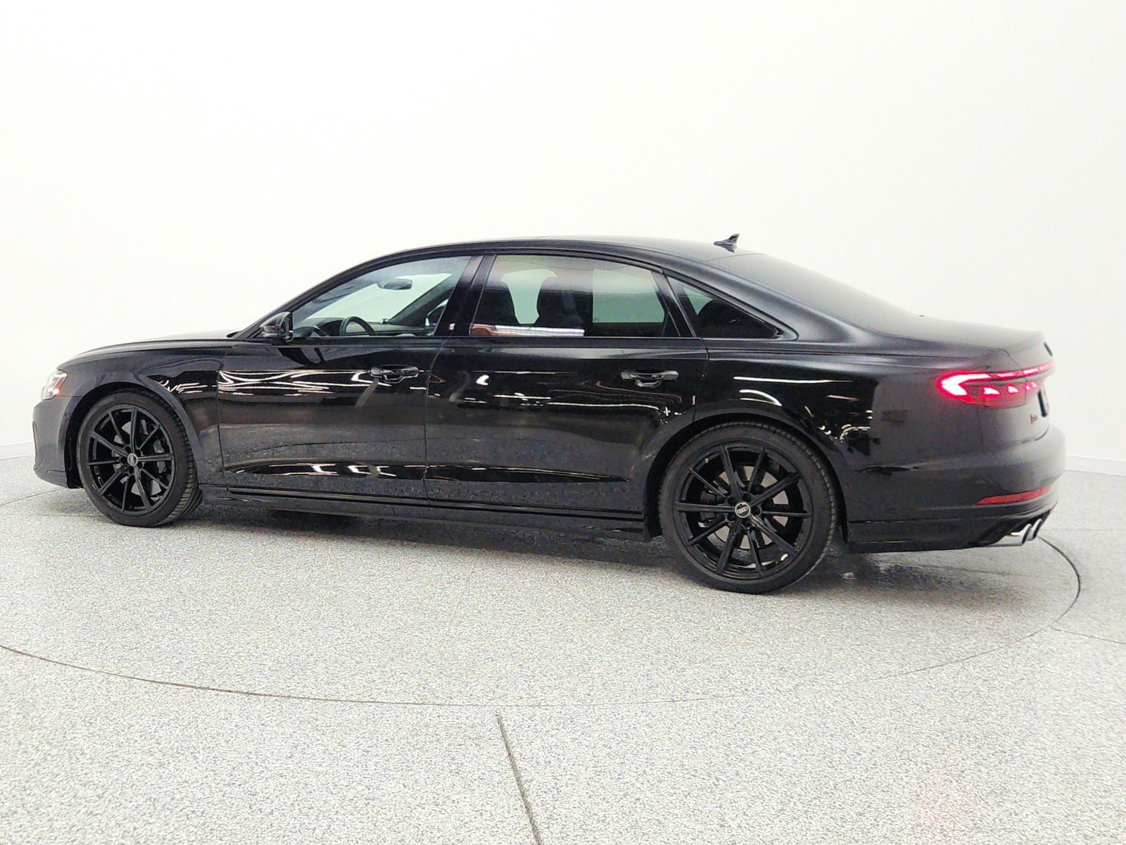 Used 2022 Audi S8 AWD/4WD image 8