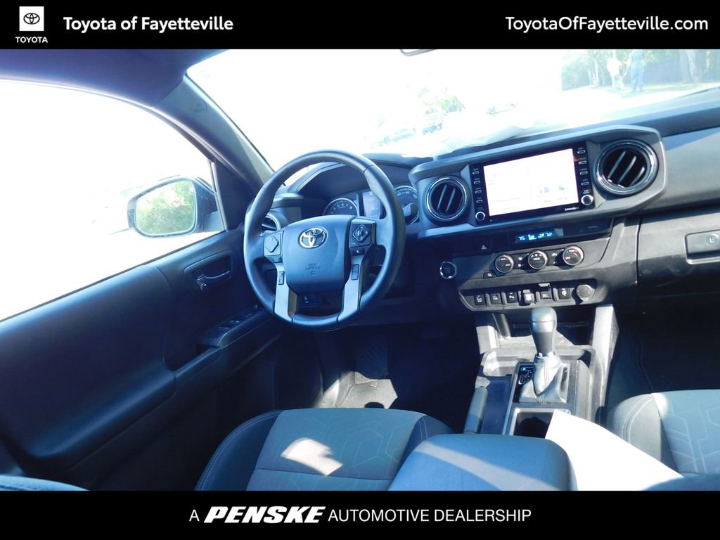 Used 2021 Toyota Tacoma TRD Sport w/ Technology Package RWD image 6