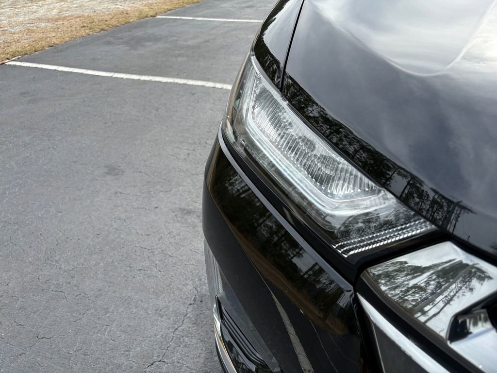 Used 2023 Chevrolet Traverse Premier w/ Redline Edition image 26