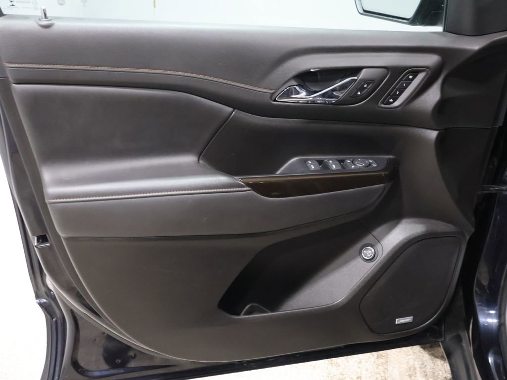 Used 2022 GMC Acadia AT4 w/ GMC Pro Grade Package image 13