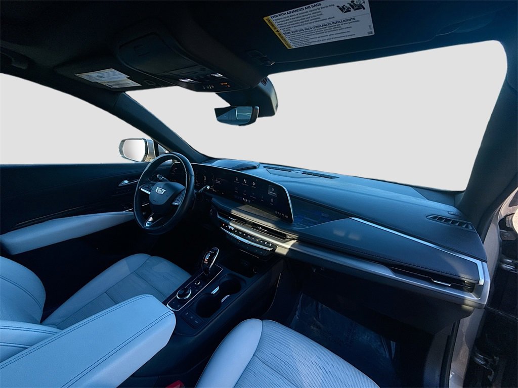 Used 2024 Cadillac XT4 Sport image 30