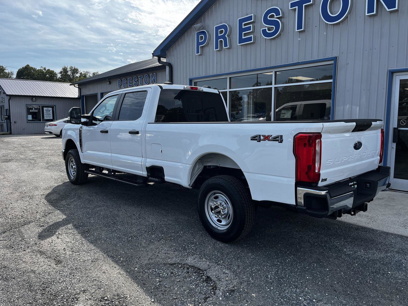 New 2026 Ford F250 XL w/ XL Chrome Package image 5