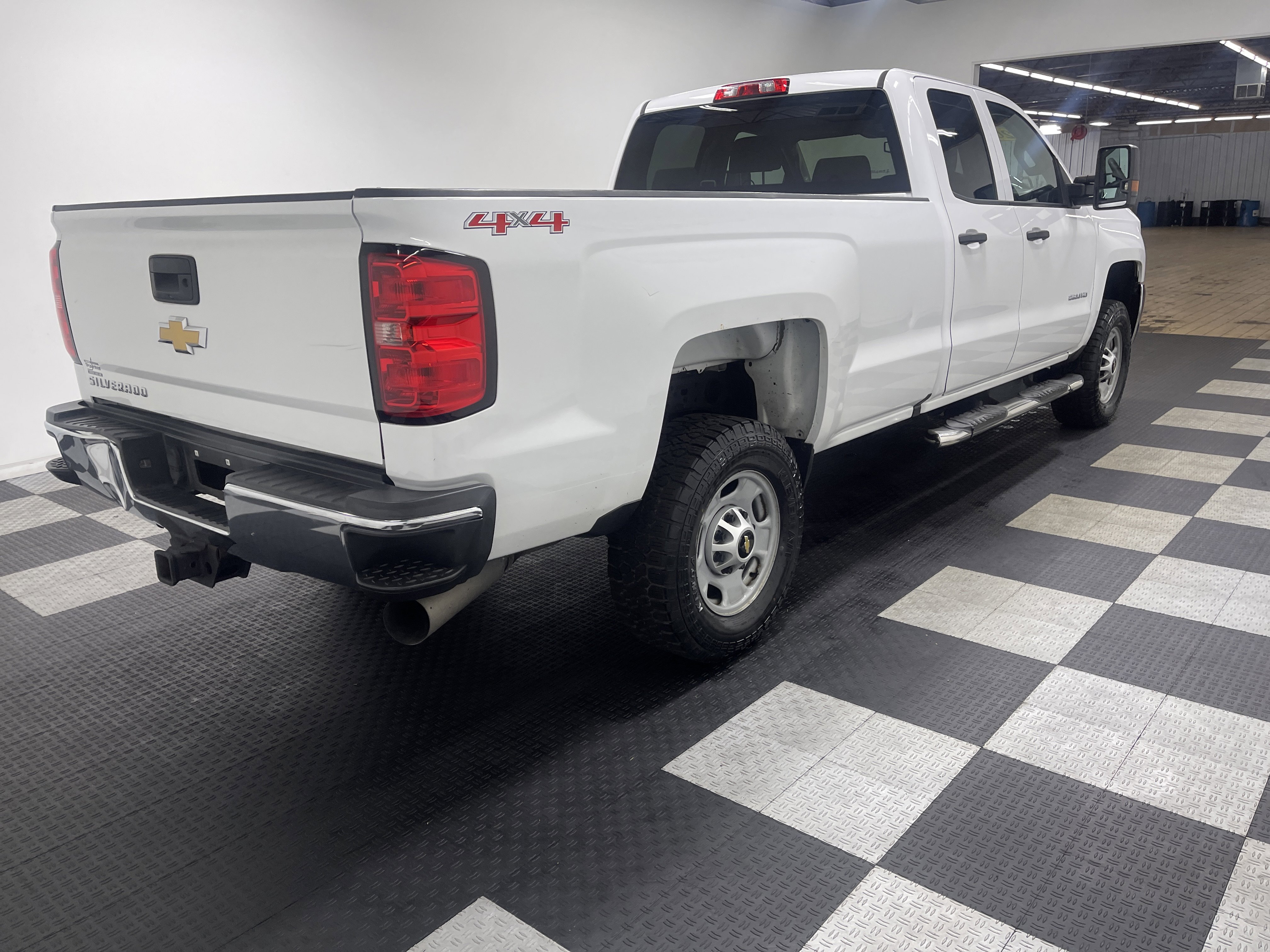 Used 2016 Chevrolet Silverado 2500 W/T w/ WT Convenience Package AWD/4WD image 5