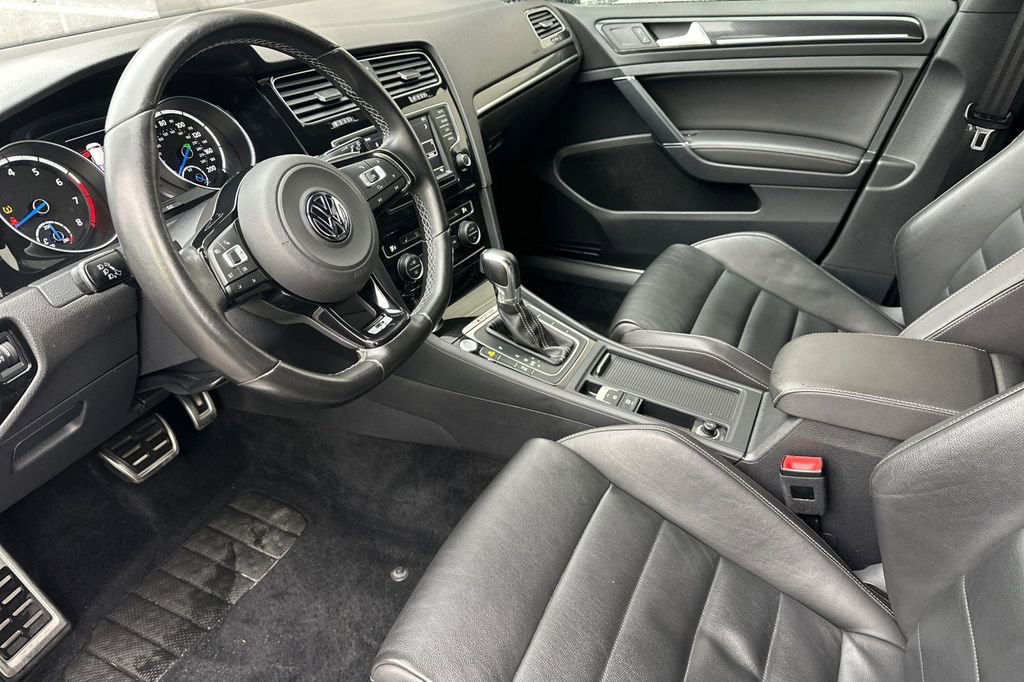 Used 2016 Volkswagen Golf R 4-Door AWD/4WD image 10