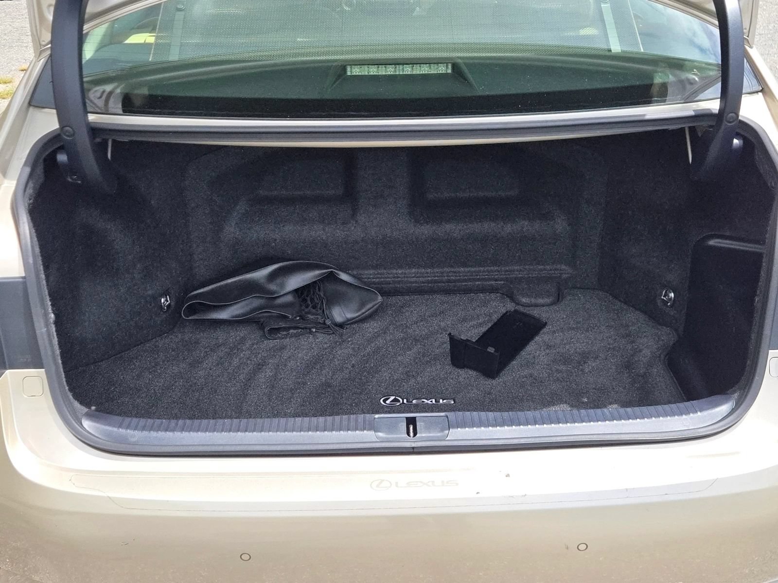 Used 2013 Lexus ES 300h w/ Premium Pkg FWD image 12