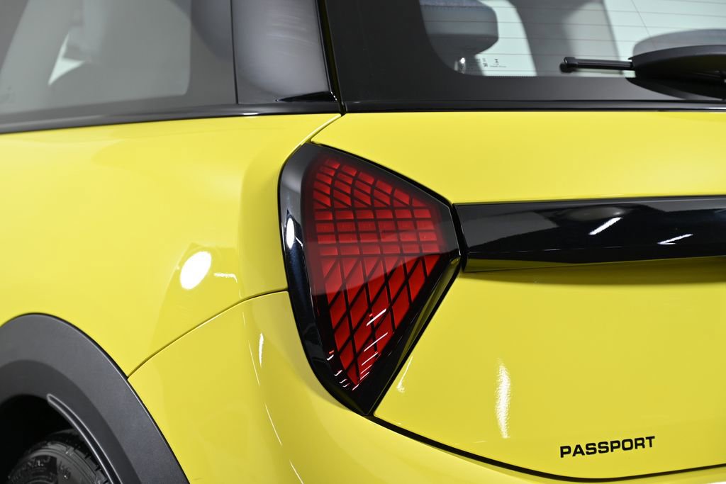 Certified 2025 MINI Cooper 2-Door Hardtop image 7
