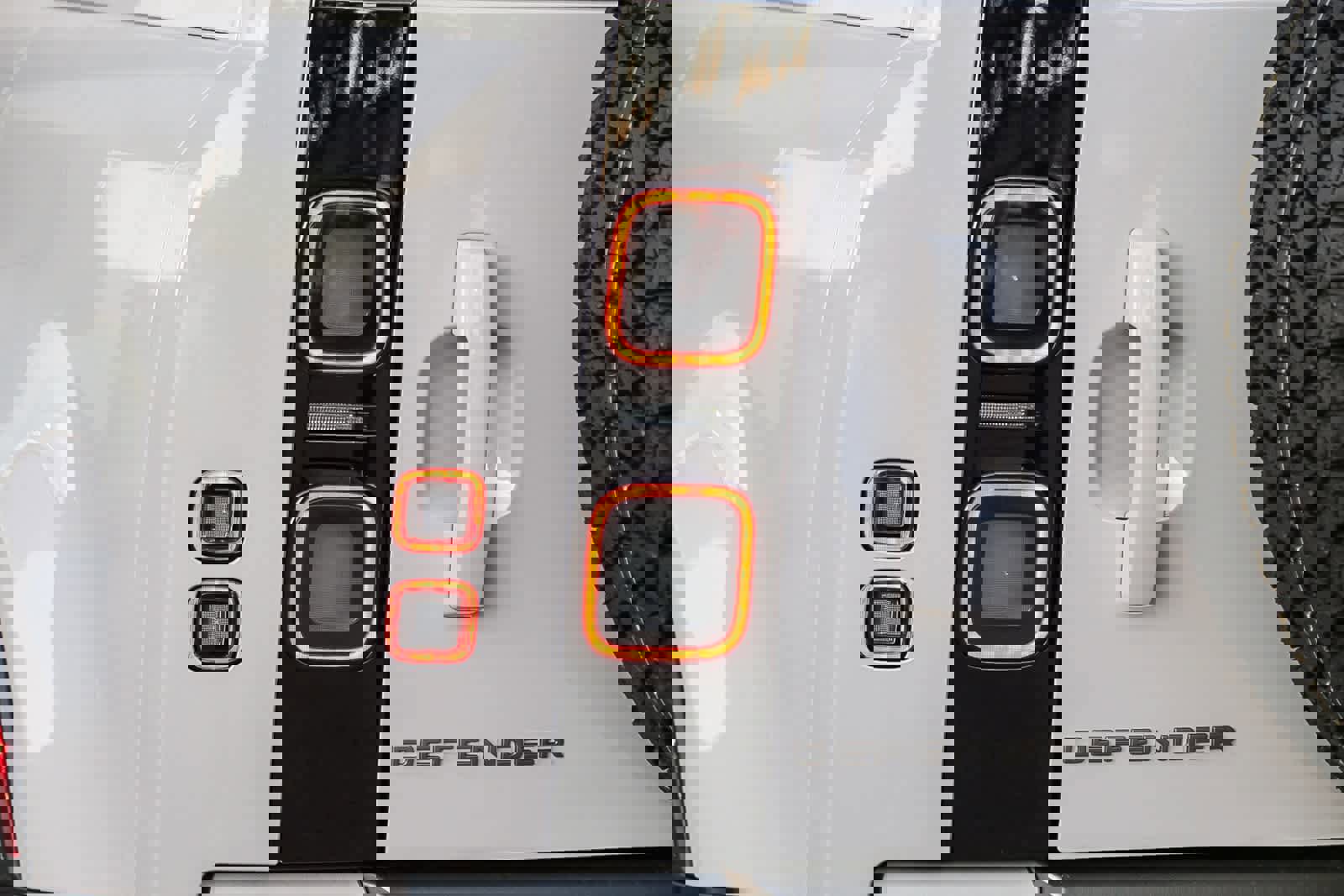 New 2026 Land Rover Defender 110 S image 9