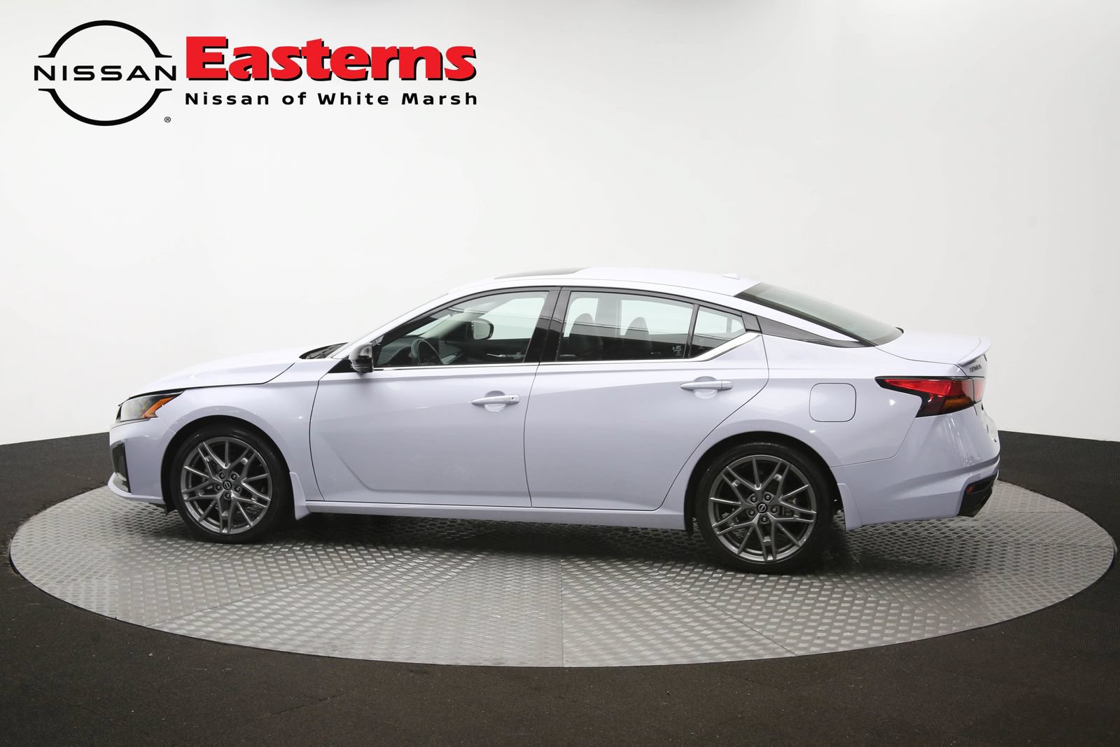 Used 2023 Nissan Altima 2.0 SR FWD image 60