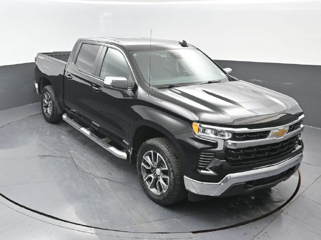 Used 2024 Chevrolet Silverado 1500 LT AWD/4WD image 18