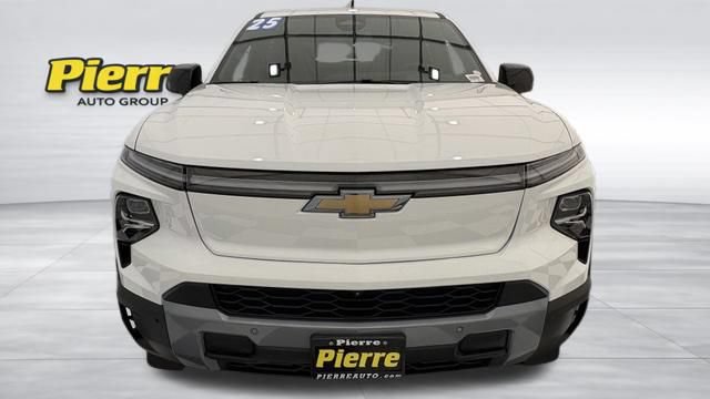 Used 2025 Chevrolet Silverado EV LT AWD/4WD image 9