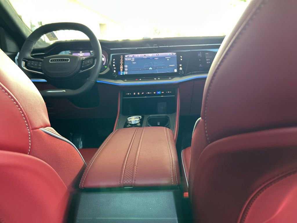 Used 2024 Jeep Wagoneer Launch Edition image 31