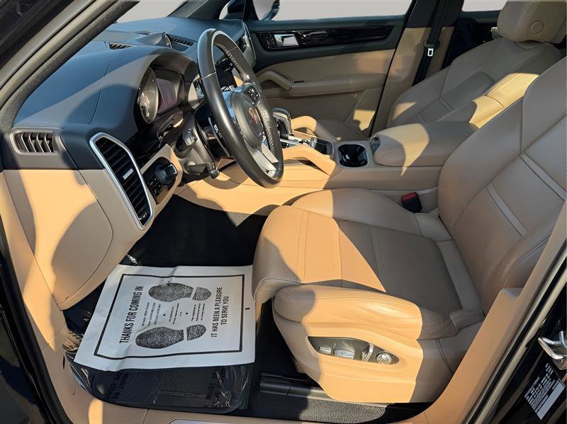Used 2019 Porsche Cayenne E-Hybrid image 16