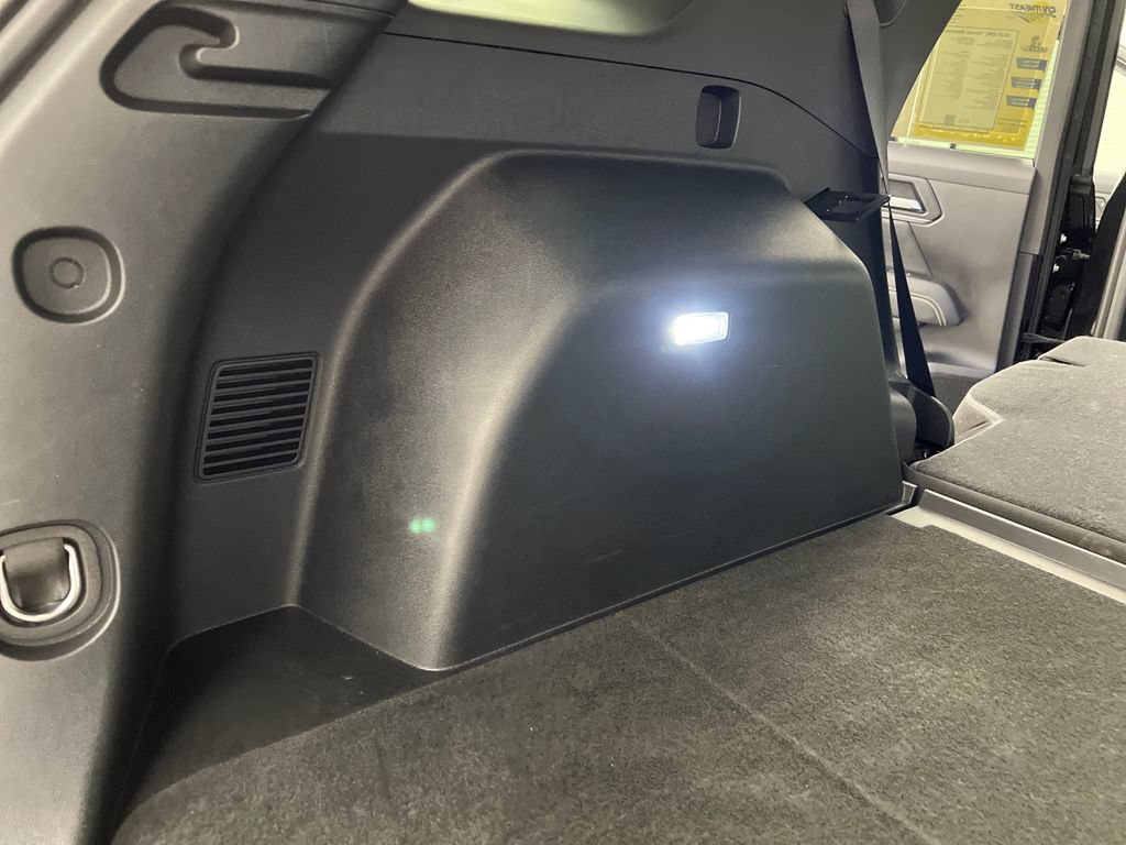 Used 2025 GMC Terrain Elevation FWD image 36