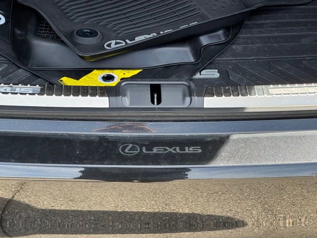 Used 2025 Lexus ES 300h w/ Premium Package FWD image 43