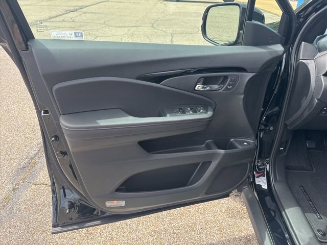 New 2026 Honda Ridgeline Black Edition image 19