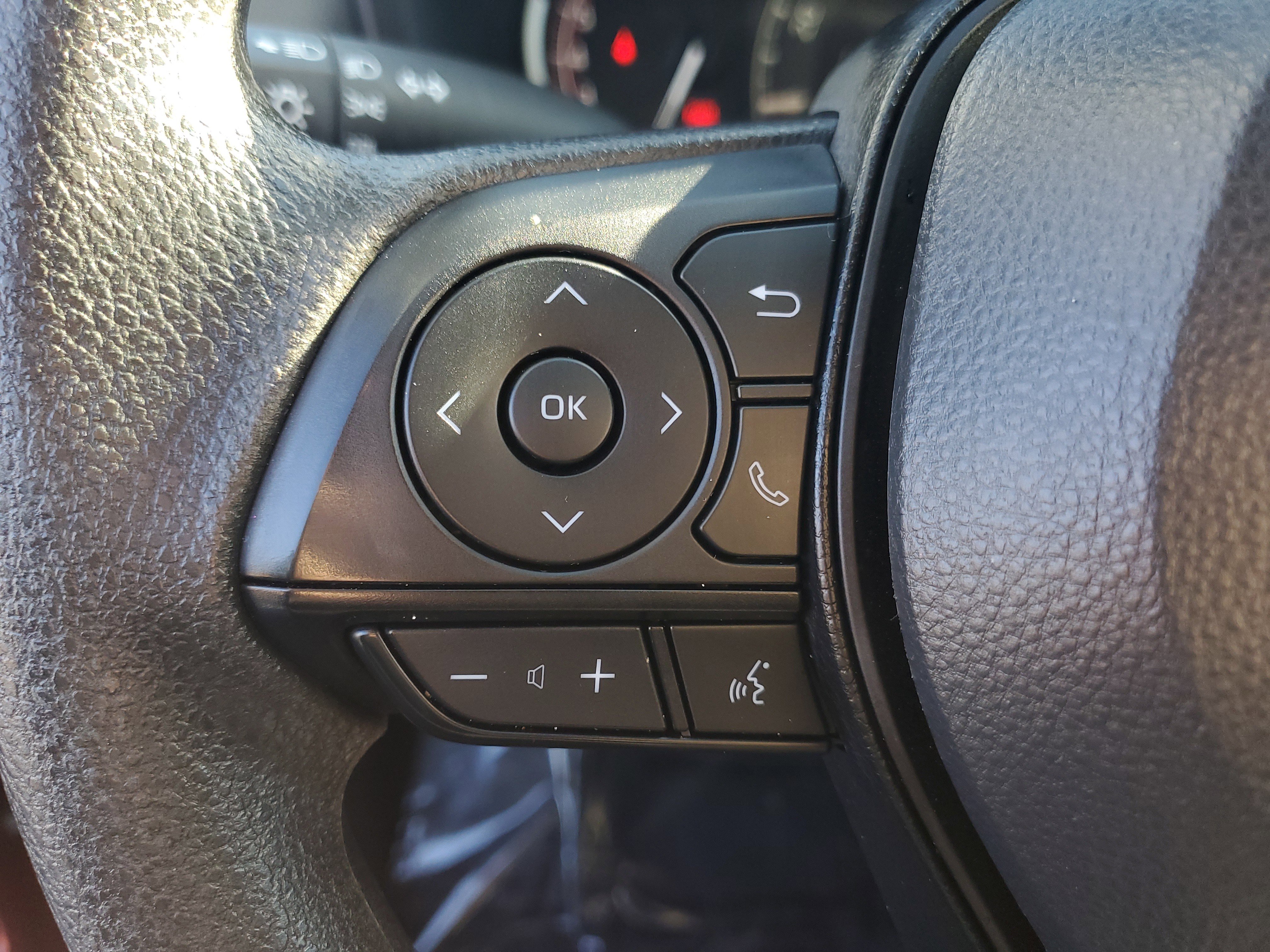 Certified 2025 Toyota RAV4 LE image 21