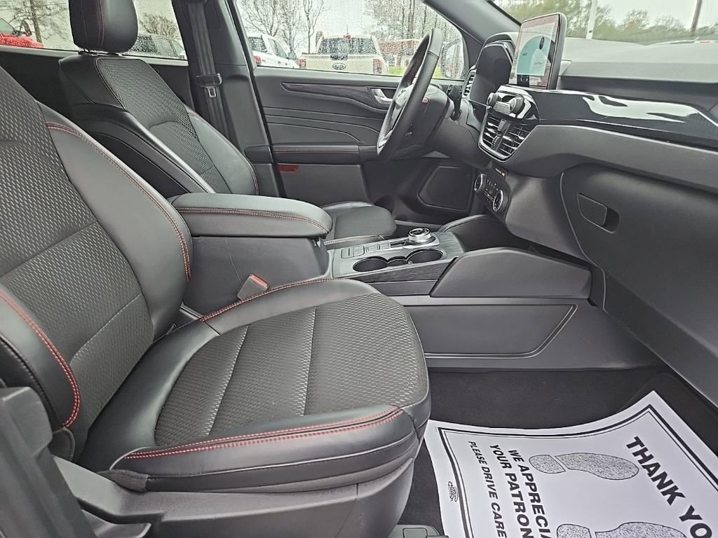 Used 2025 Ford Escape ST-Line image 21
