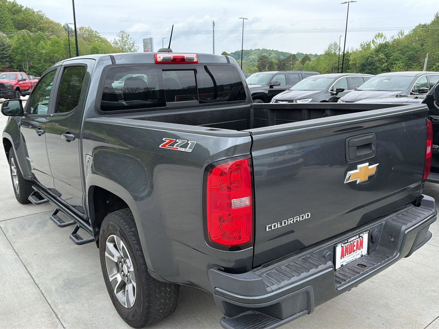 Used 2016 Chevrolet Colorado Z71 AWD/4WD image 5