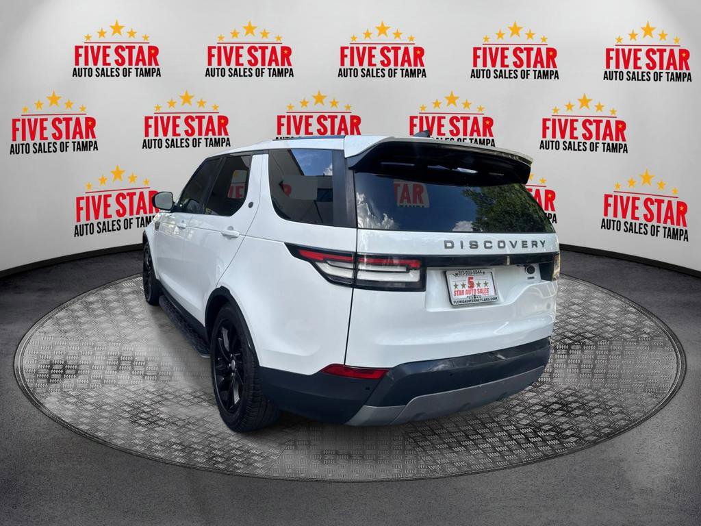 Used 2018 Land Rover Discovery SE image 5