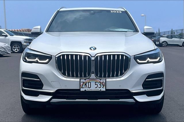 Used 2023 BMW X5 xDrive40i w/ Premium Package AWD/4WD image 3