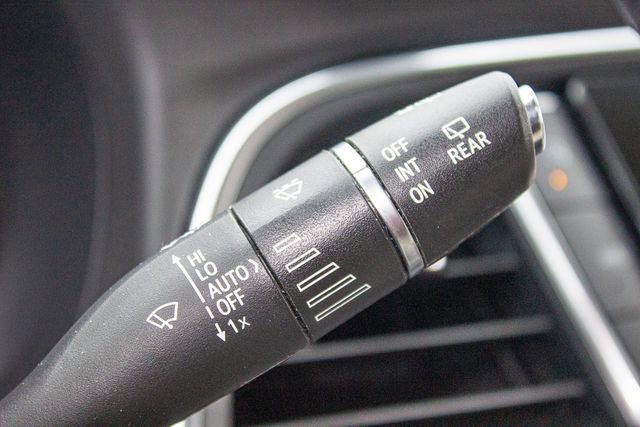 Used 2022 Buick Enclave Avenir w/ Avenir Technology Package image 30