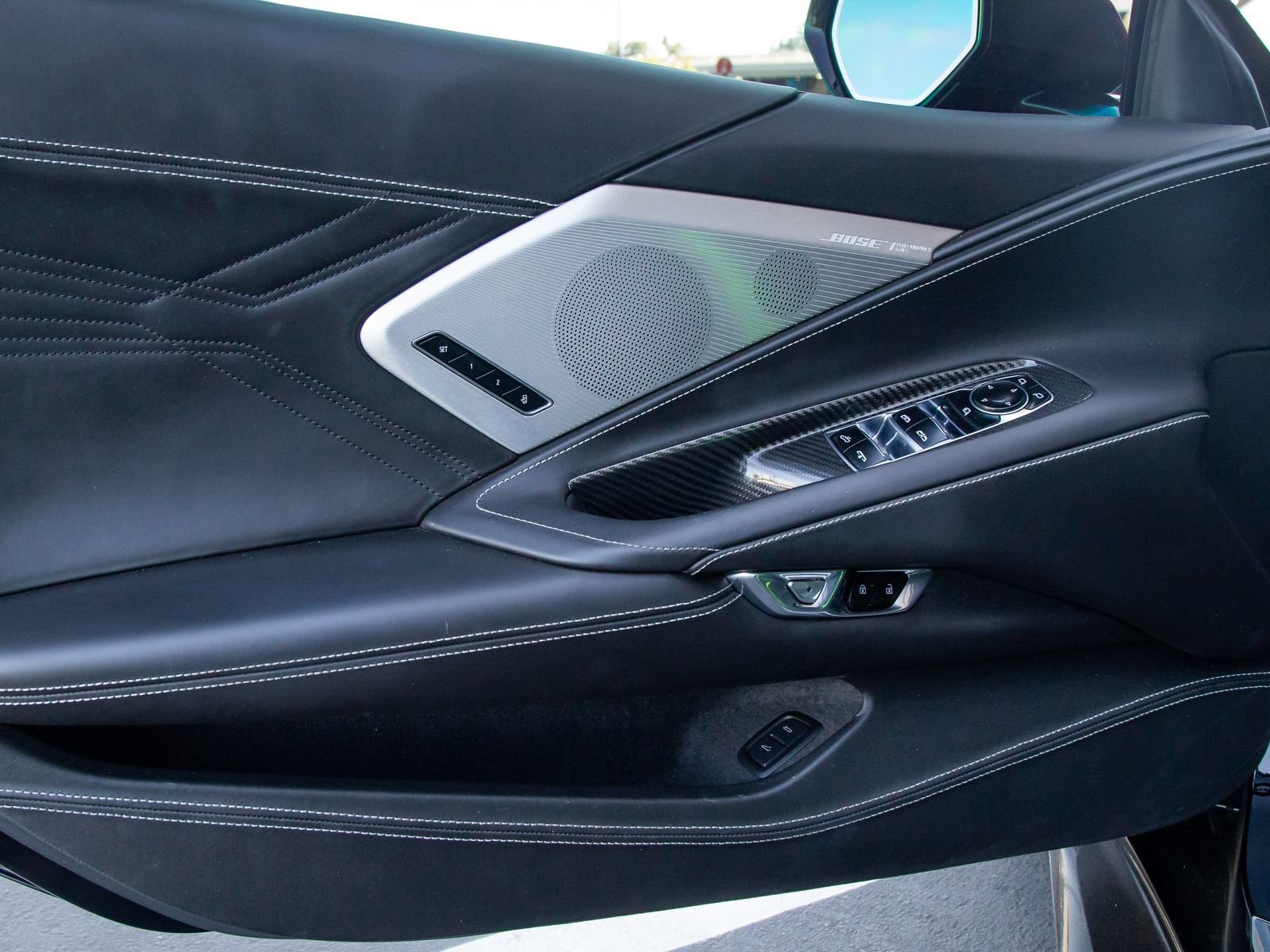 Used 2024 Chevrolet Corvette Z06 RWD image 8