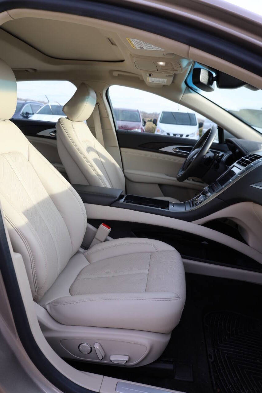 Used 2020 Lincoln MKZ Reserve w/ Elements Package image 15