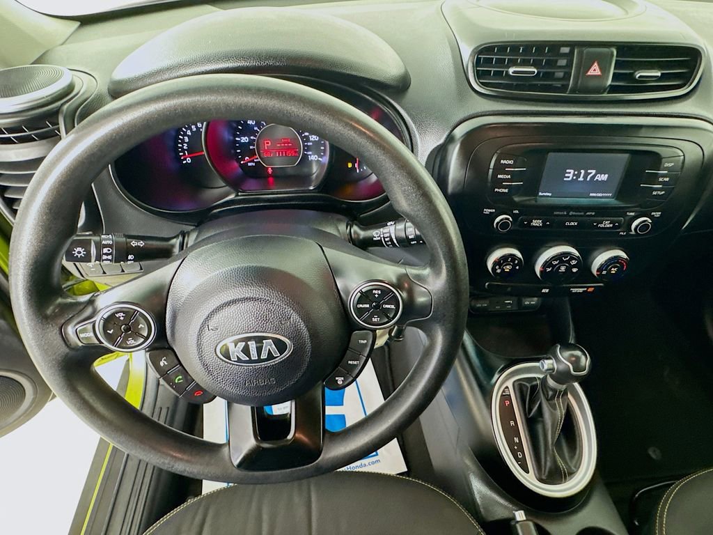 Used 2016 Kia Soul + FWD image 12