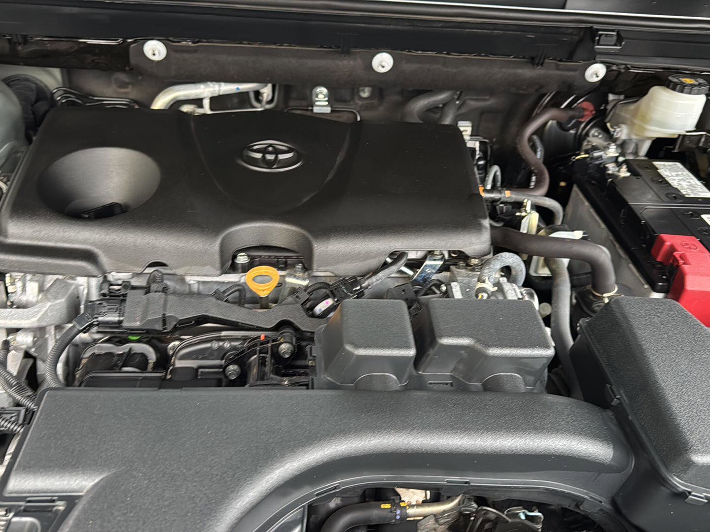 Used 2023 Toyota RAV4 XLE Premium image 30