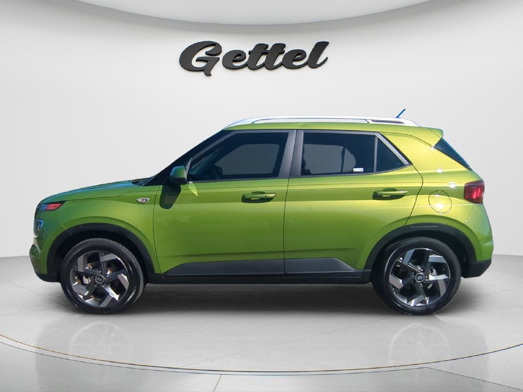 Certified 2024 Hyundai Venue SEL FWD image 8