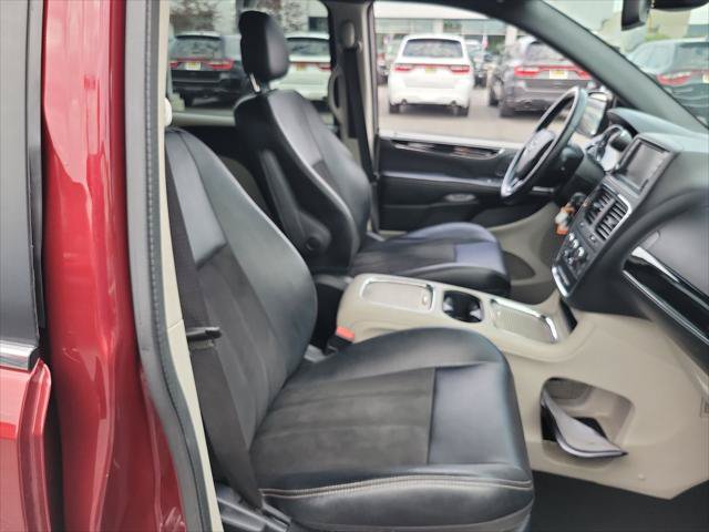 Certified 2020 Dodge Grand Caravan SXT FWD image 20
