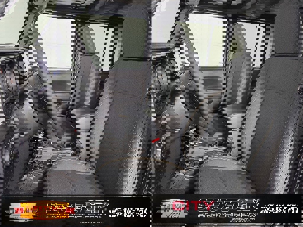 New 2025 Jeep Gladiator Sport image 10