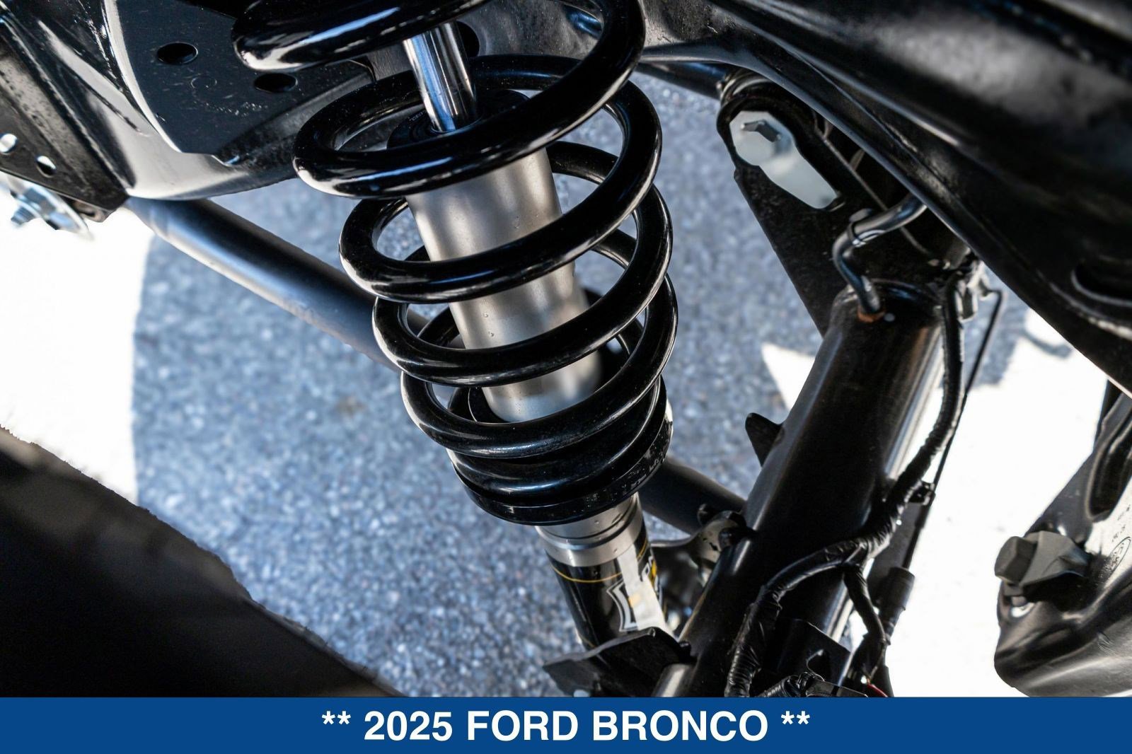 New 2025 Ford Bronco Badlands image 36