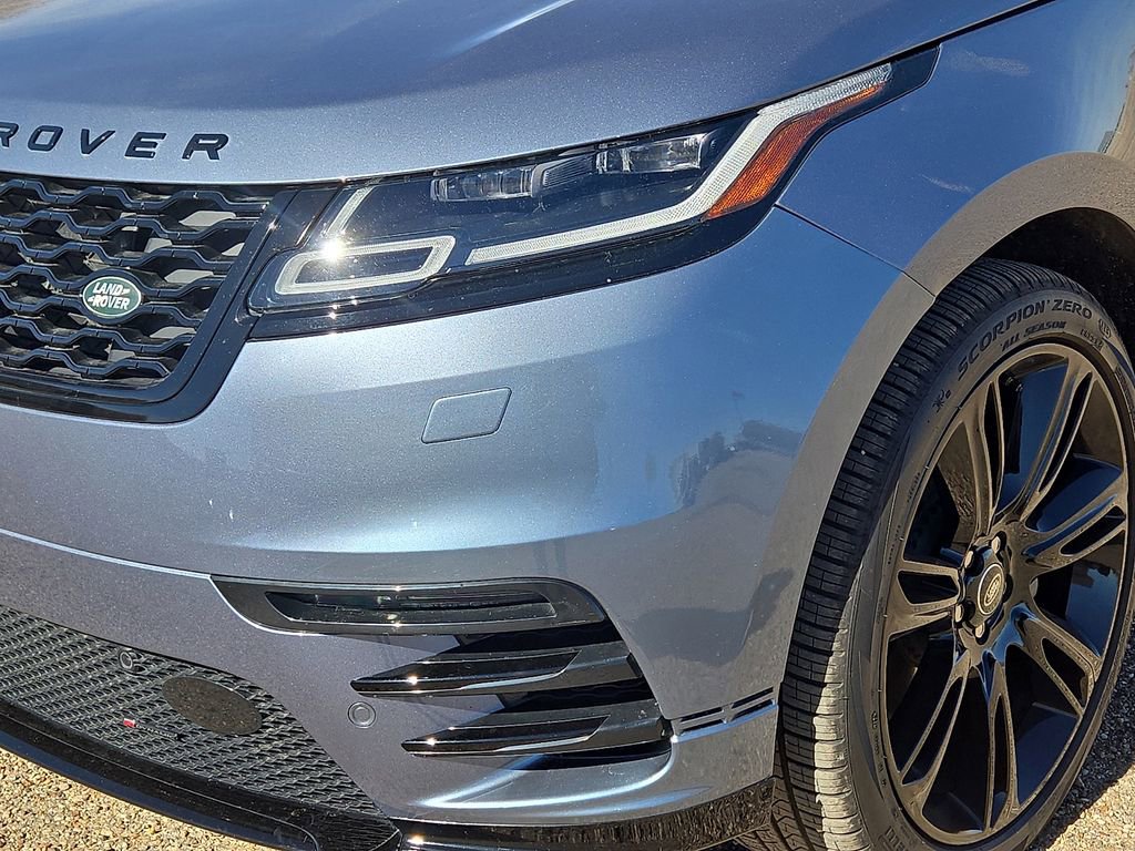 Used 2023 Land Rover Range Rover Velar R-Dynamic S image 9