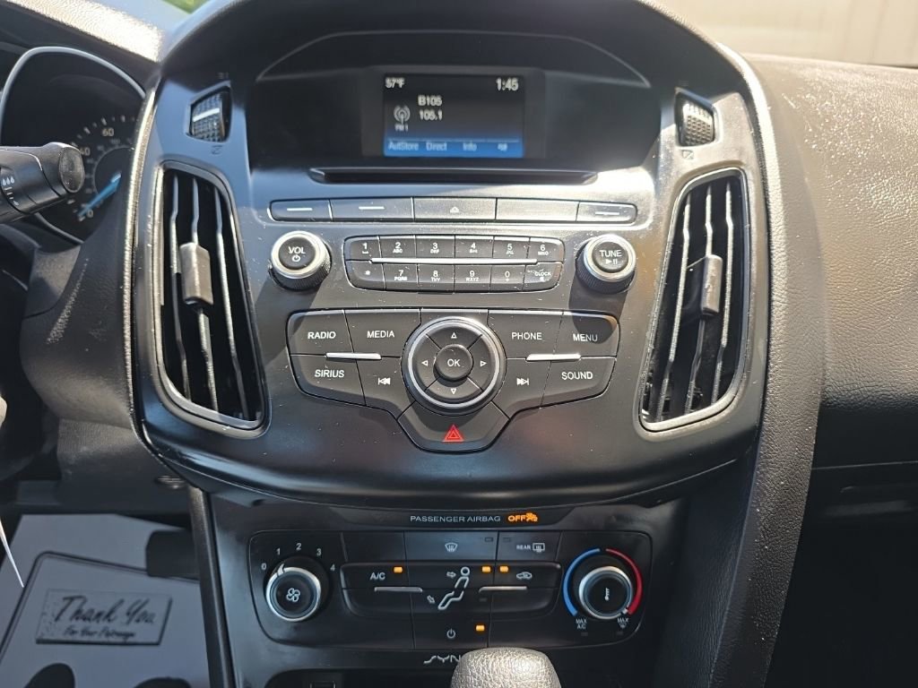 Used 2017 Ford Focus SE FWD image 17
