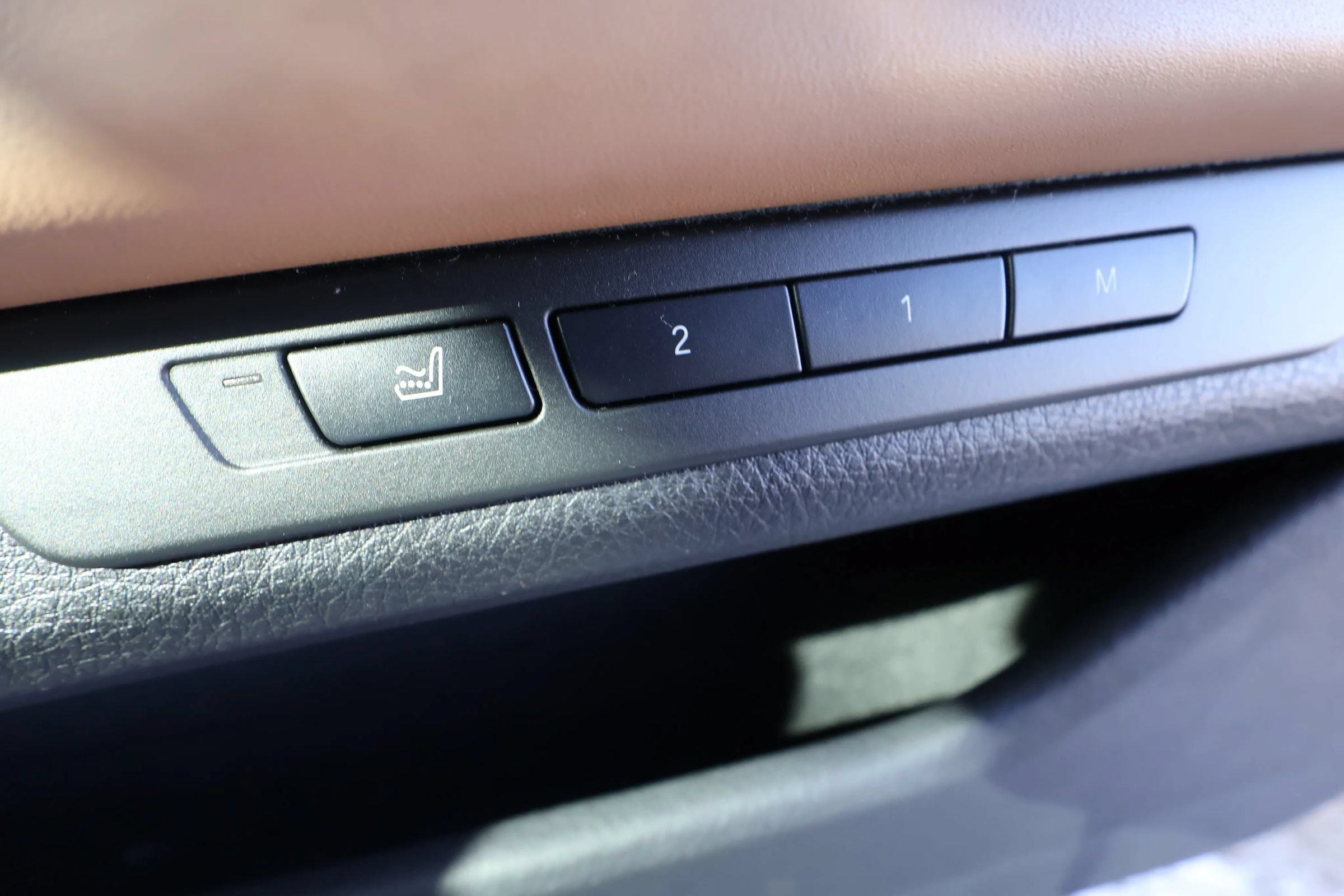 Used 2014 BMW 750Li RWD image 33