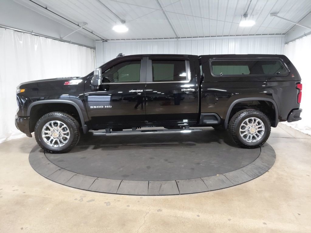 Certified 2025 Chevrolet Silverado 3500 LT w/ Z71 Chrome Sport Edition image 2