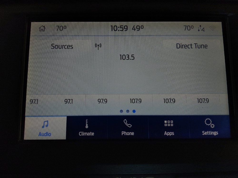Used 2020 Ford Fusion SE FWD image 25