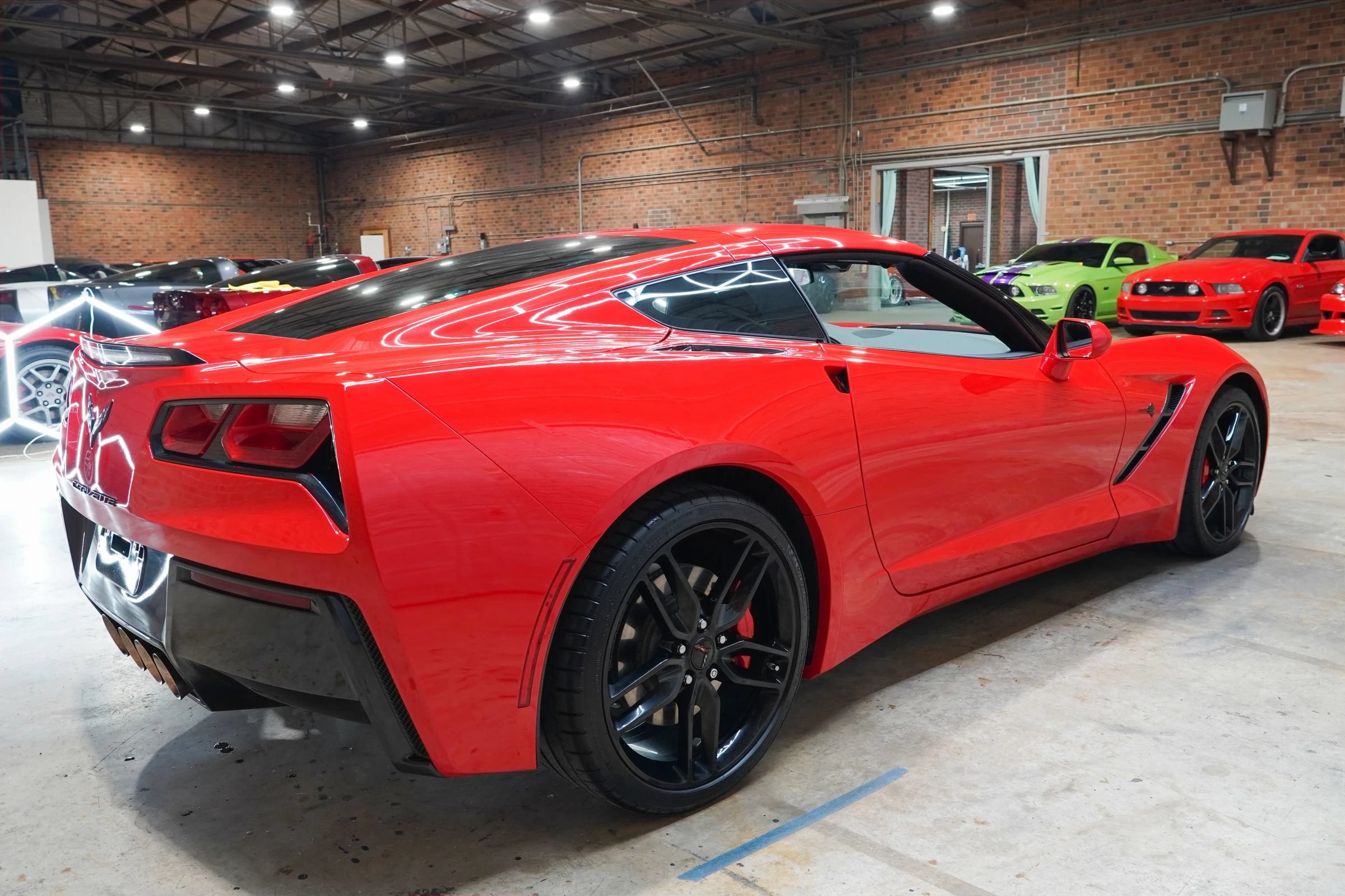 Used 2019 Chevrolet Corvette Stingray Coupe w/ Carbon Flash Badge Package RWD image 13